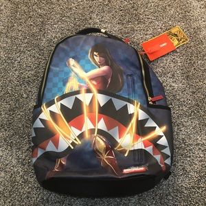 *BRAND NEW* WONDER WOMAN LASSO SHARK DLXV